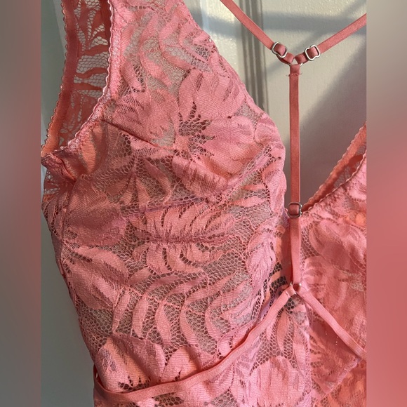 NWOT Victoria’s Secret Lace Bodysuit XS - Picture 4 of 5